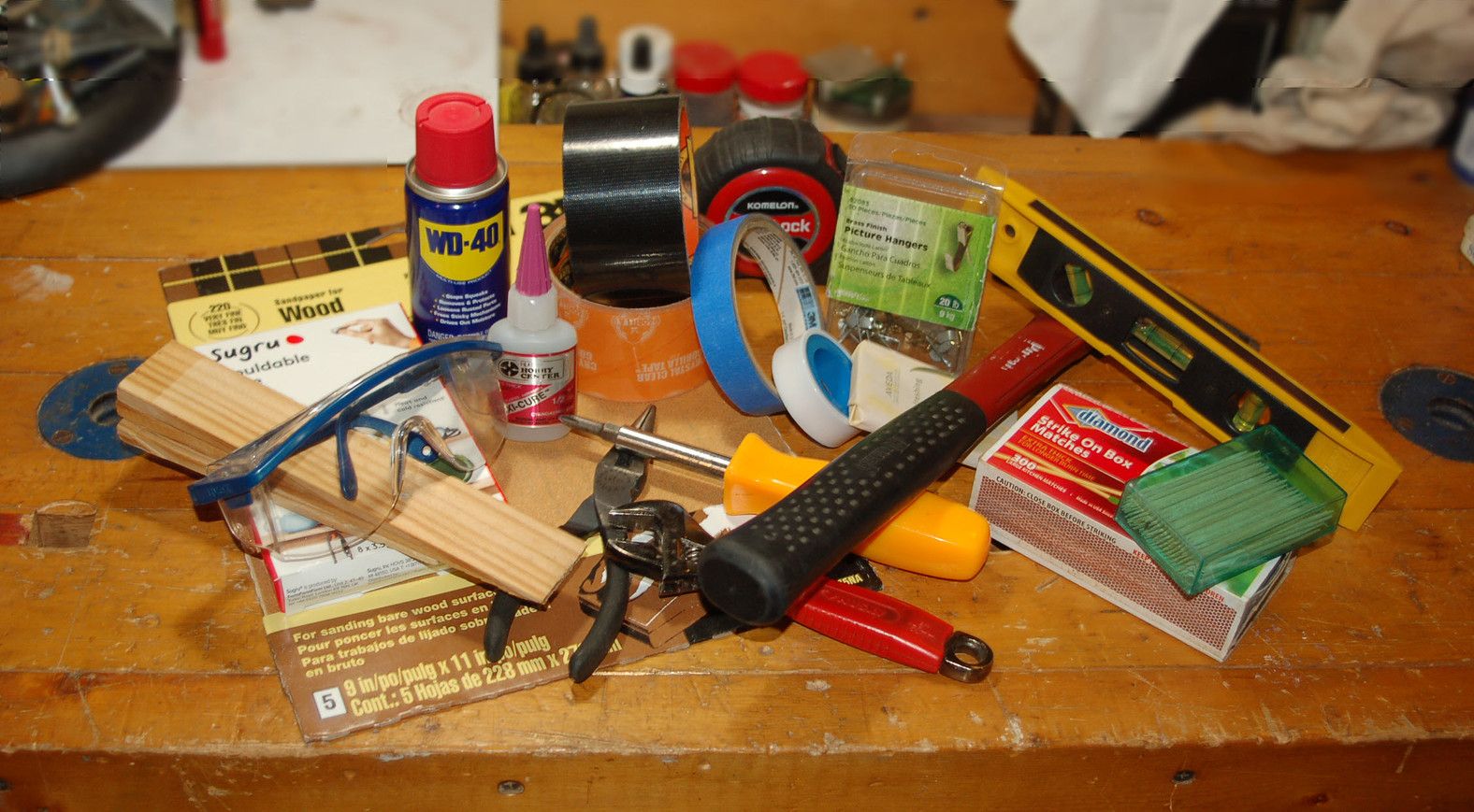 Image showing the contents for a perfect toolkit for people without tools