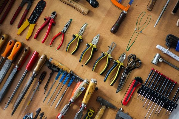 Well organized tools - picture from Pixabay